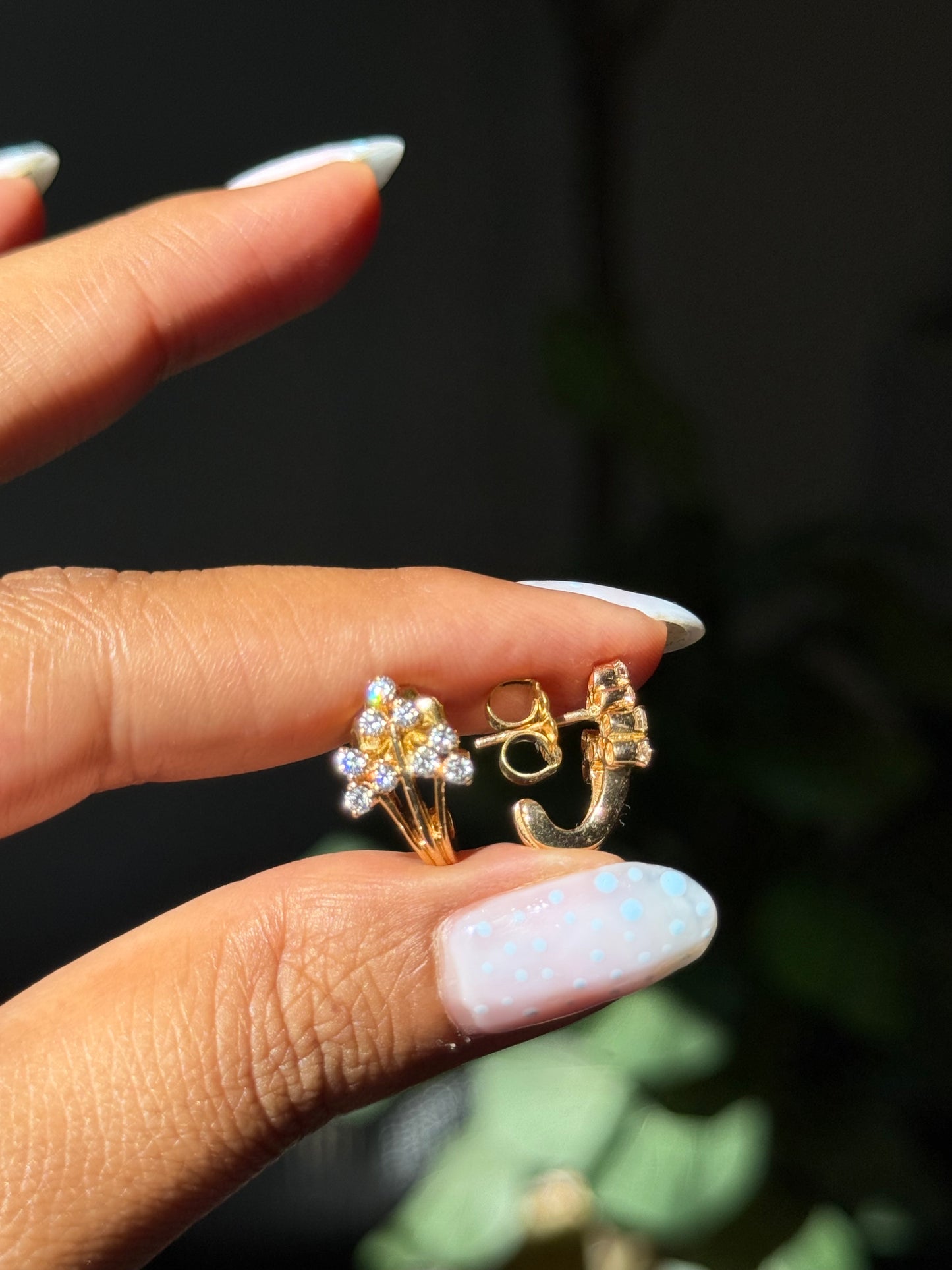 18k diamond J earrings