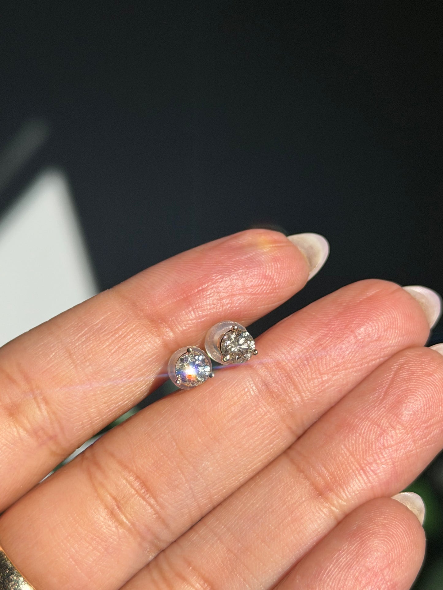 14k 0.90ct diamond stud earrings