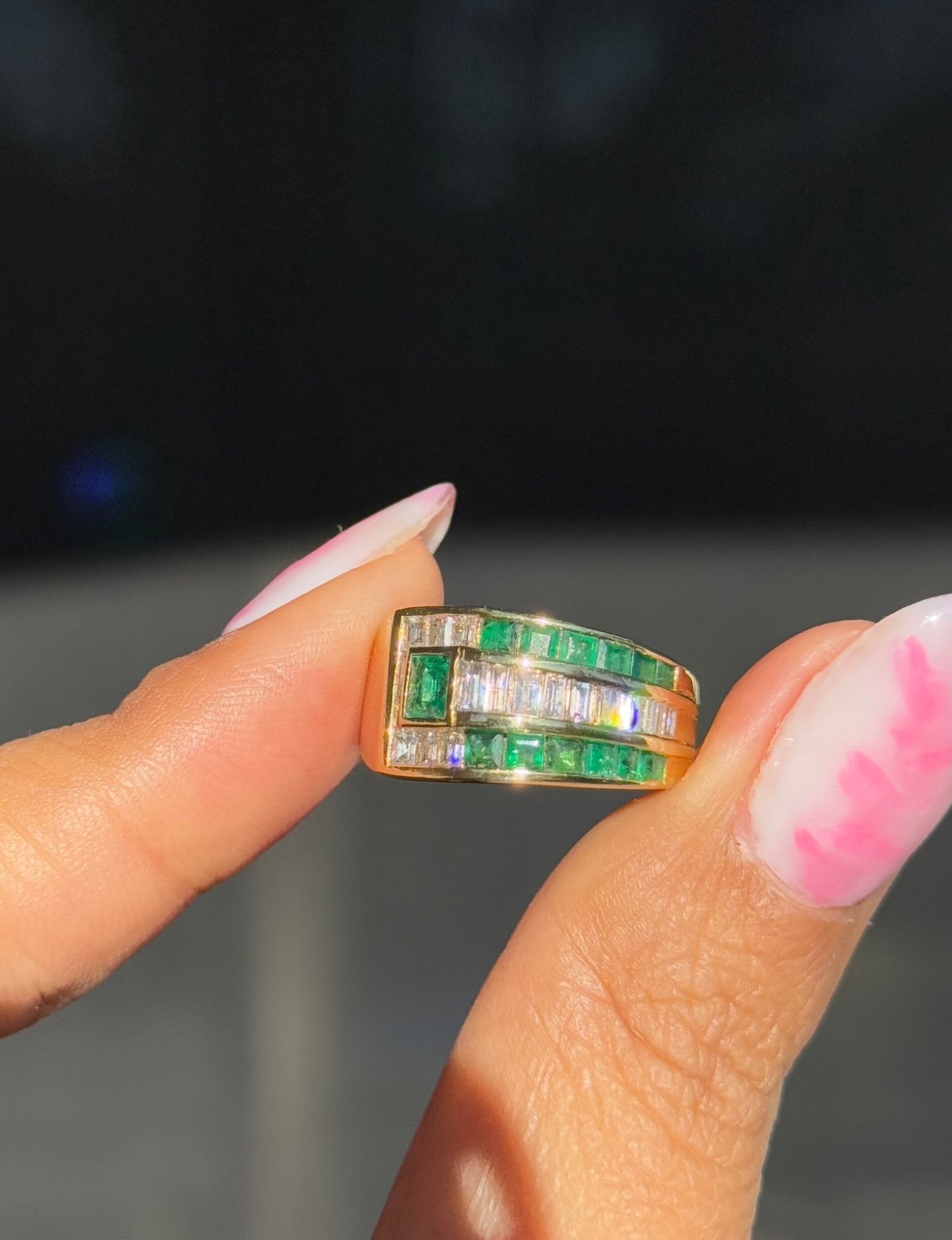 18k Wide Emerald and diamonds ring