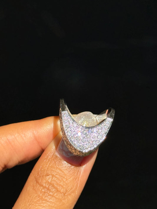 18k WG Curved 1.50ct Diamond Ring