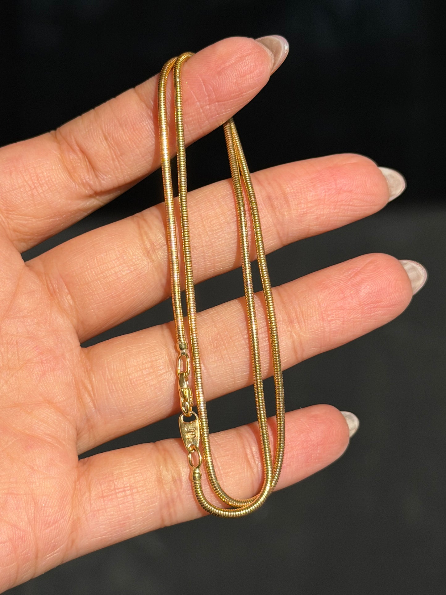 18k Rounded snake chain by UnoAerre