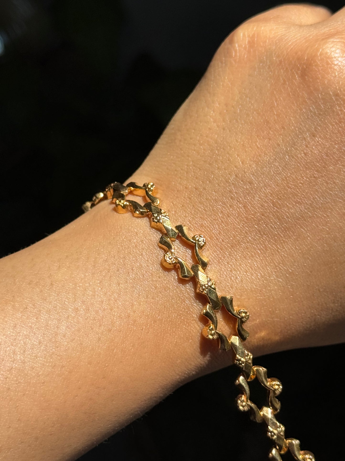 18k orange blossom faceted bracelet