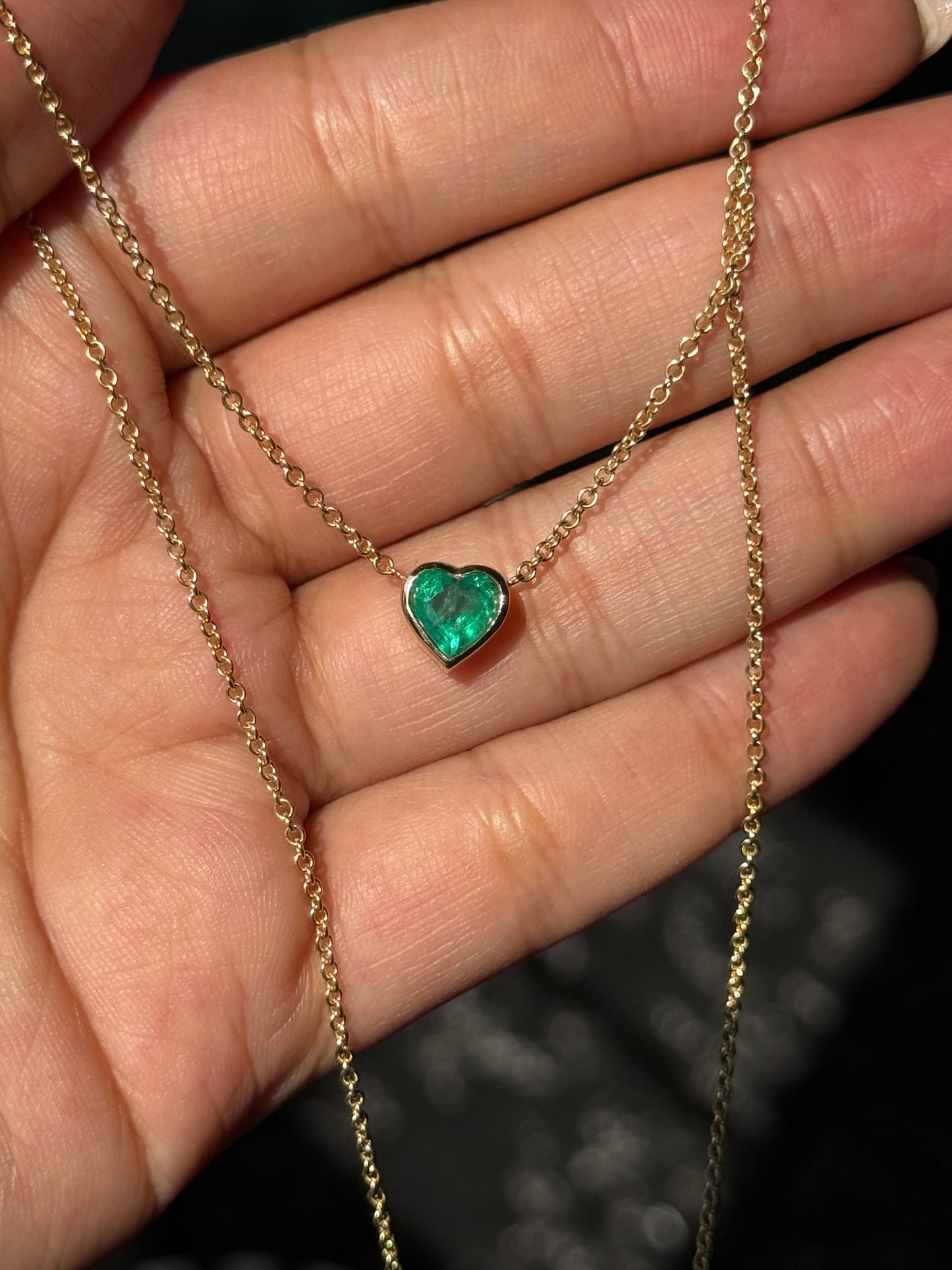 18k solitaire Emerald Necklace 💚