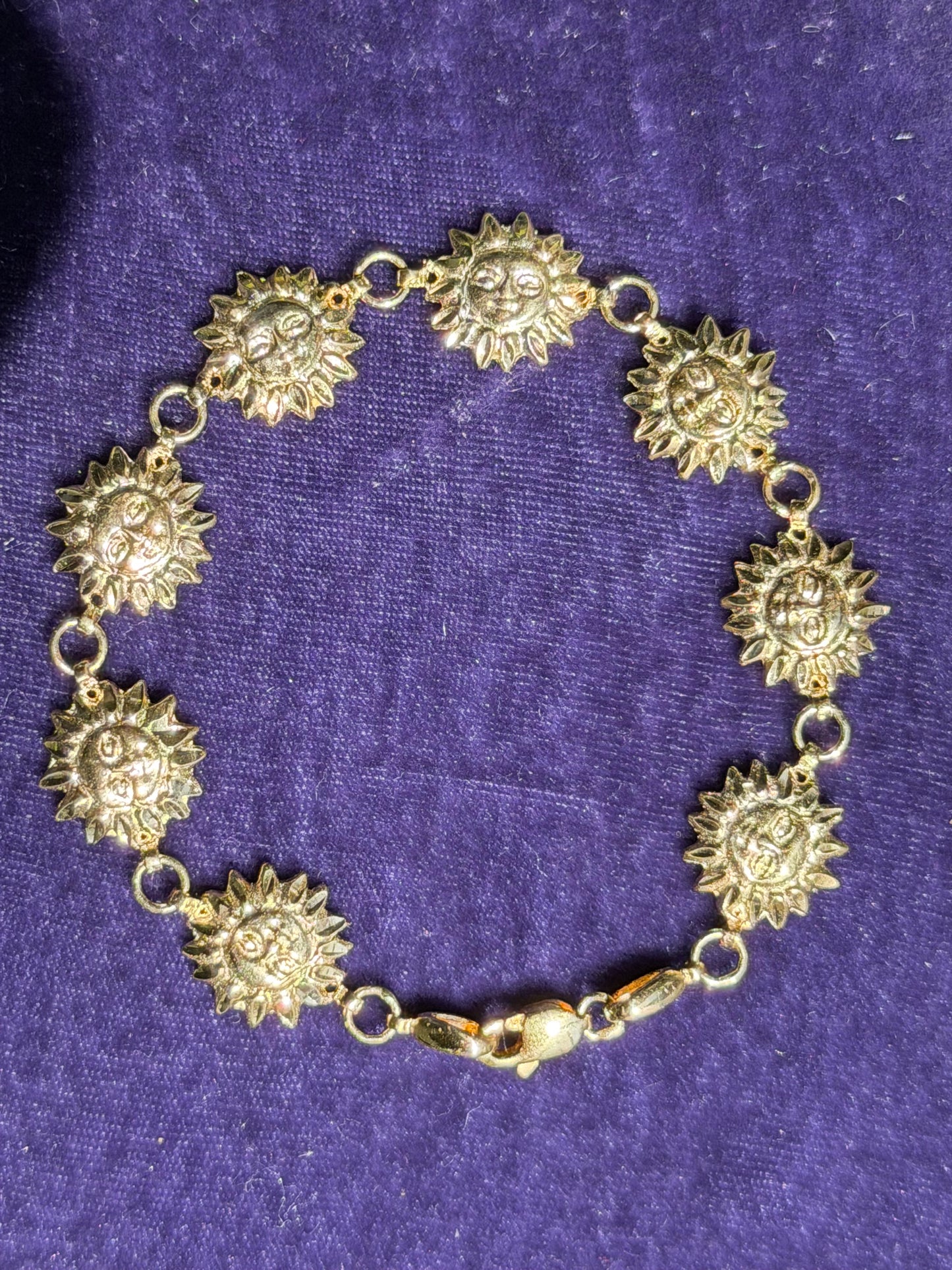 14k Sun face bracelet ✨