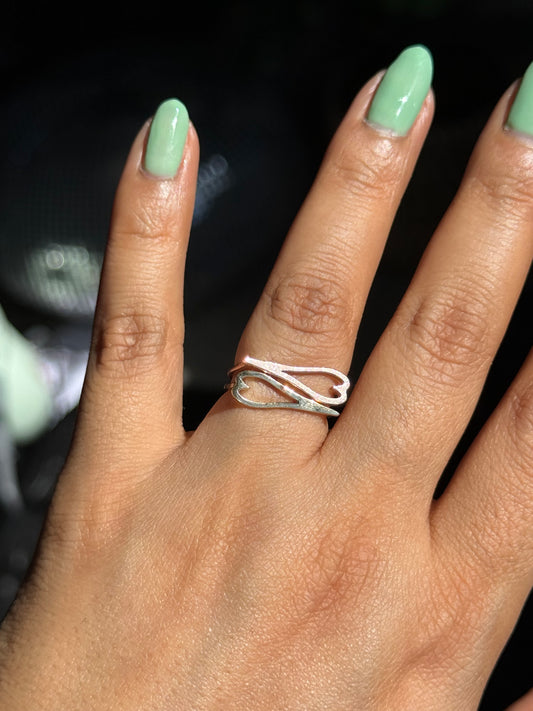 14k east to west side Heart Ring