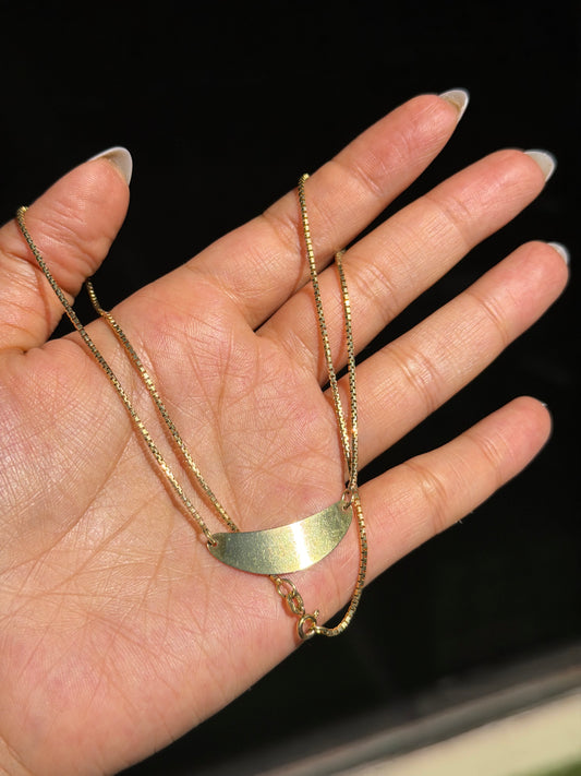 14k Italian curved crescent moon 🌙 Necklace
