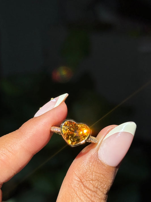 18k Citrine Heart Ring 🧡