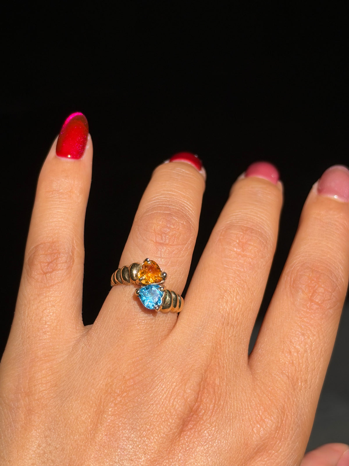 10k ribbed Bypass heart ring