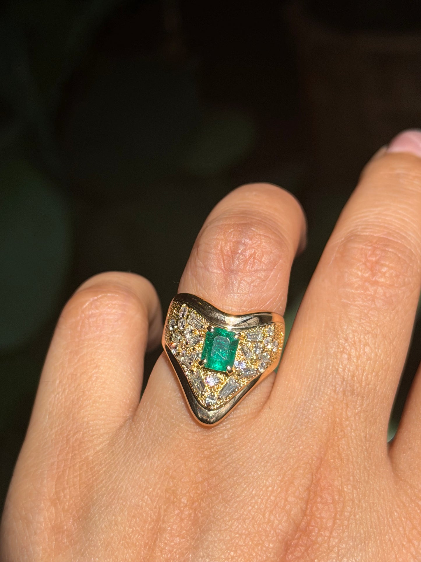 Vintage 18k curved emerald and diamond ring