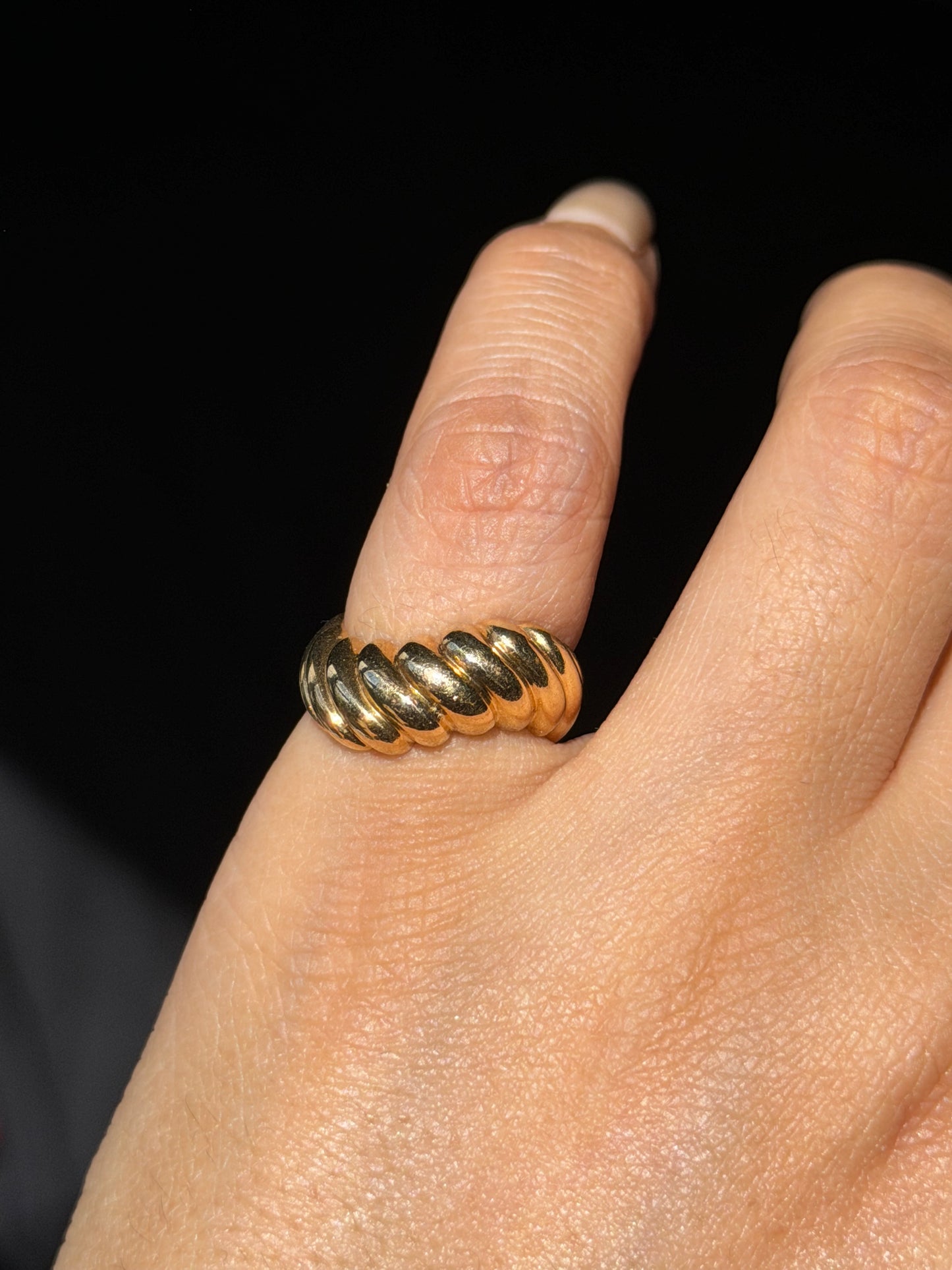 Vintage chunky 14k wavy croissant ring,