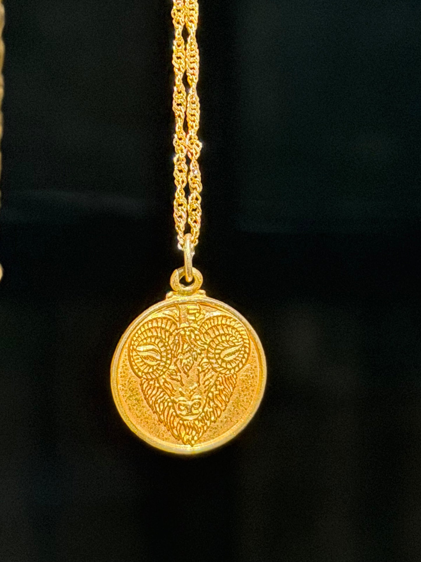 Vintage 14k Aries
Charm