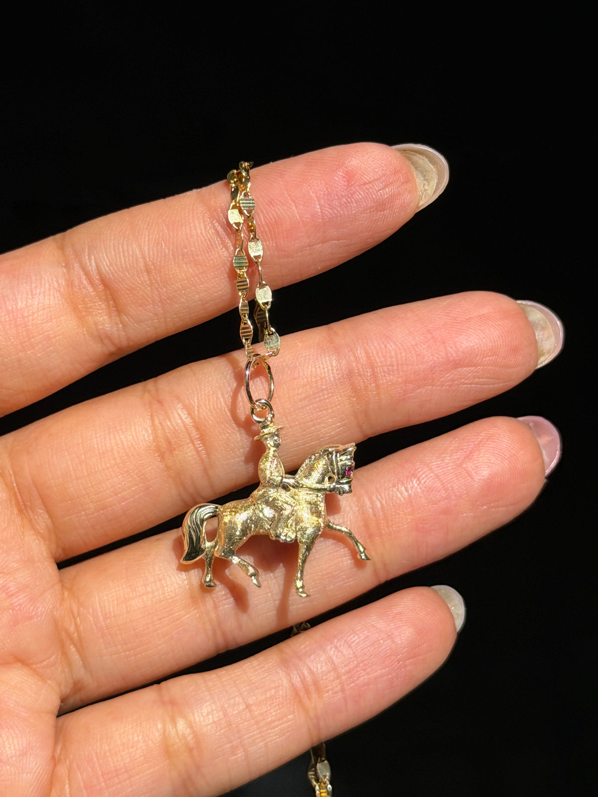 14k 3D horse charm