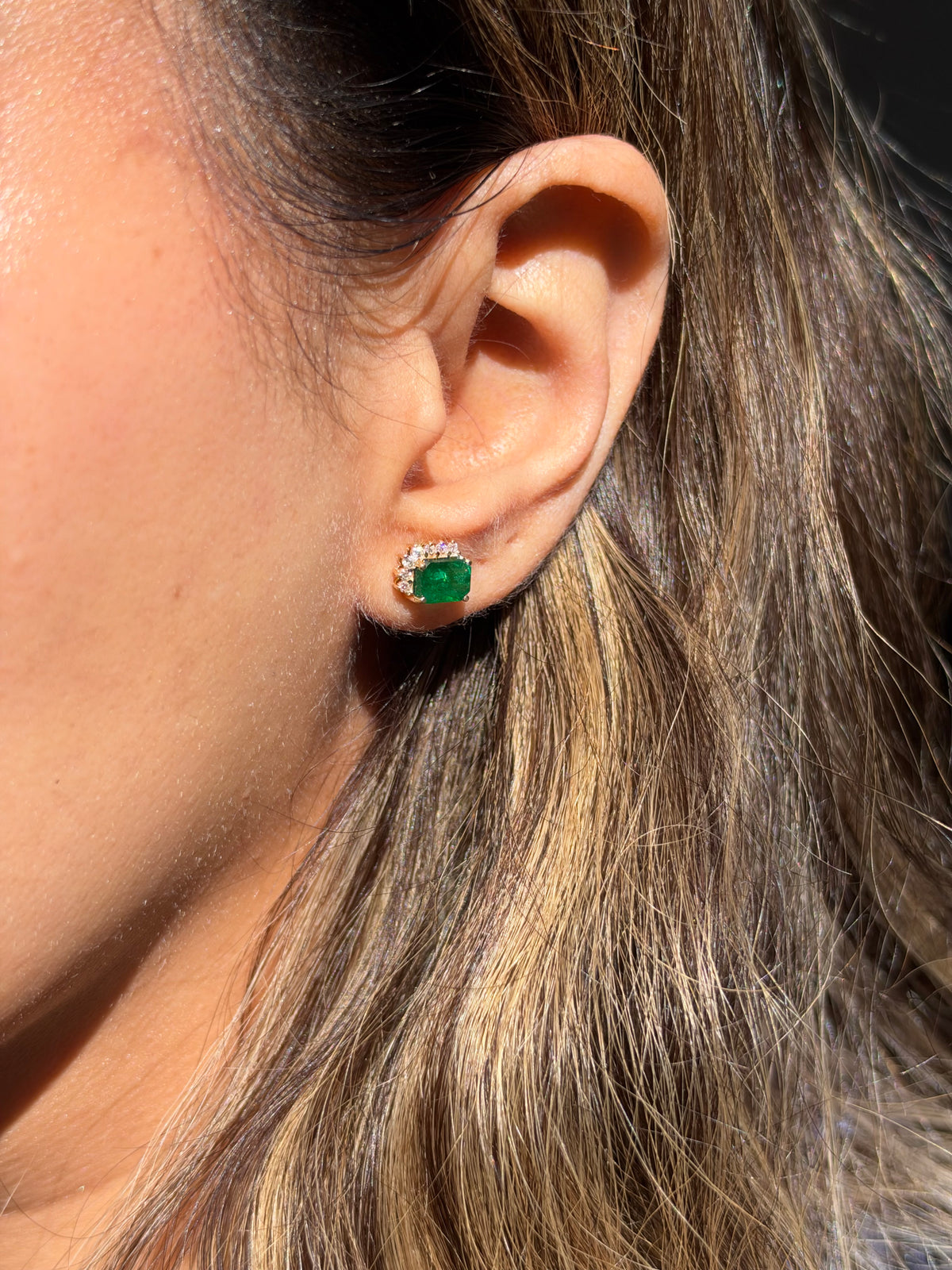 14k emerald and diamond stud earrings