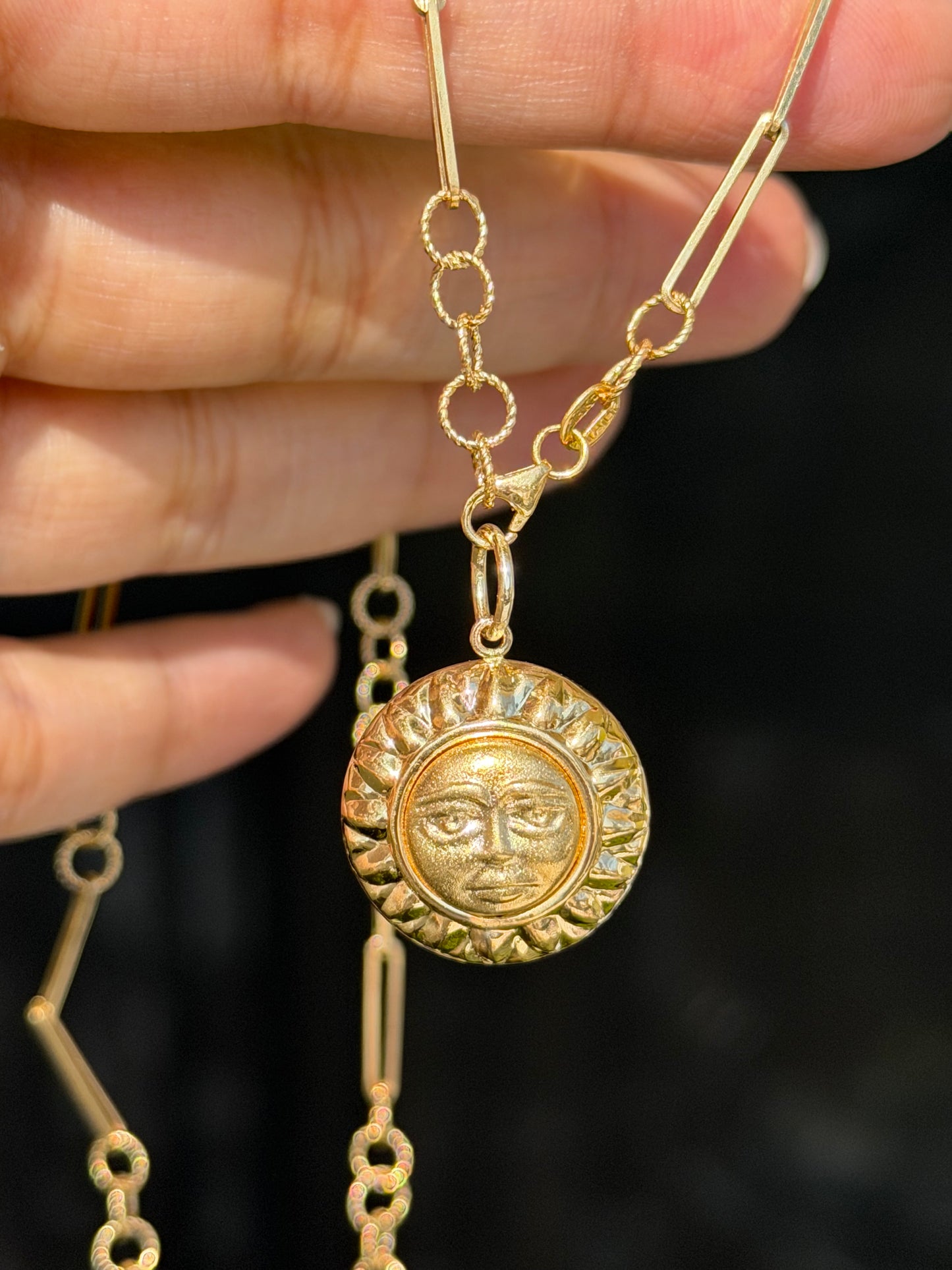 Sun in Glory 18k Charm