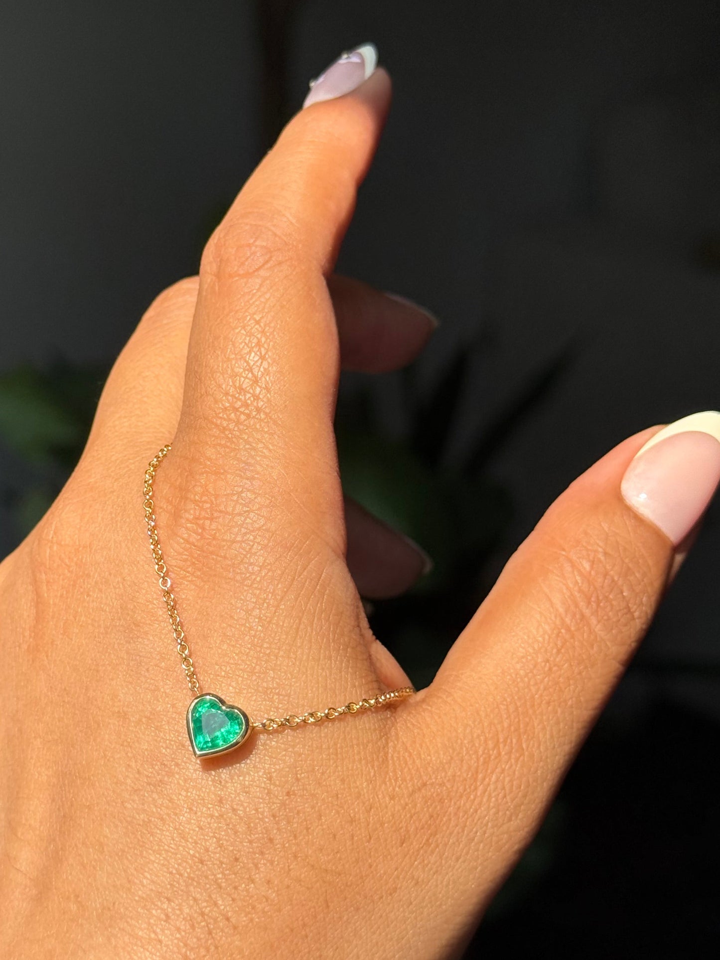 18k solitaire Emerald Necklace 💚