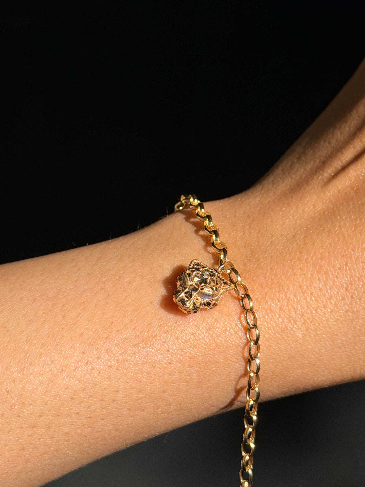 14k panther head oval link bracelet by Effy