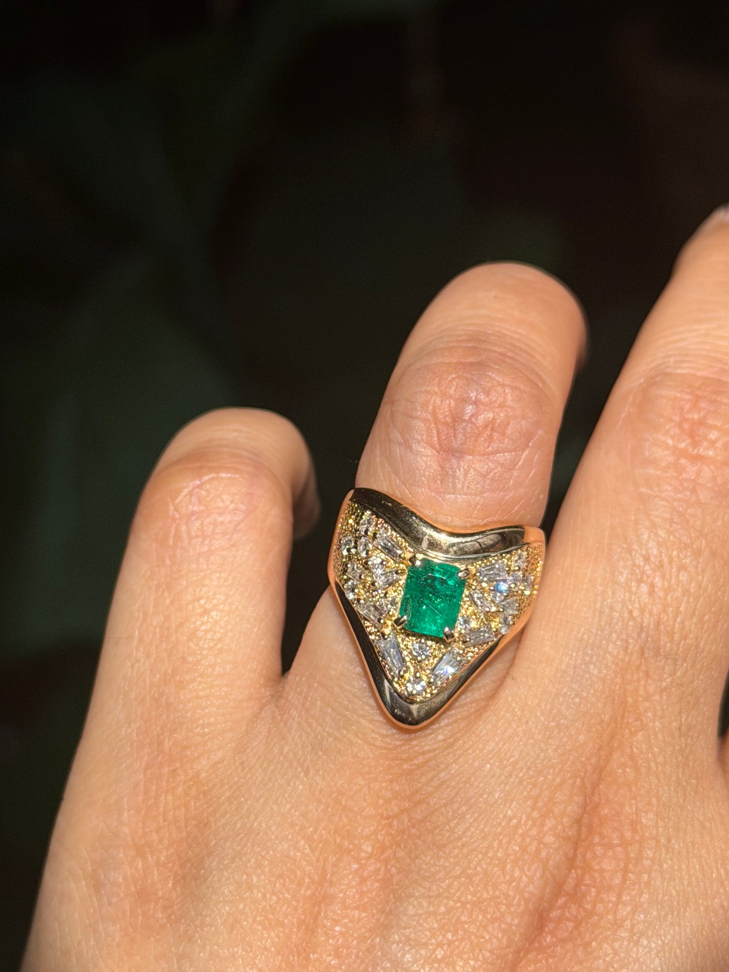 Vintage 18k curved emerald and diamond ring