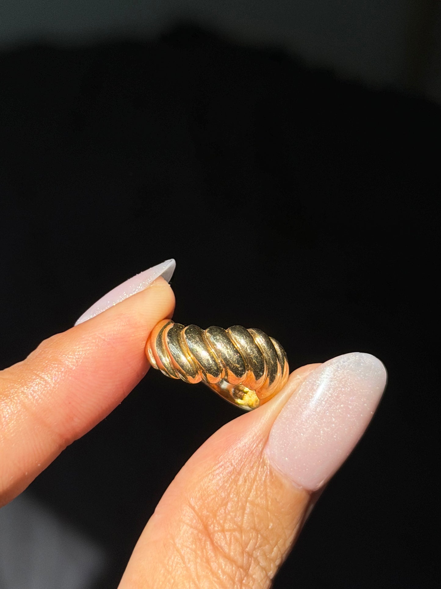 Vintage chunky 14k wavy croissant ring,