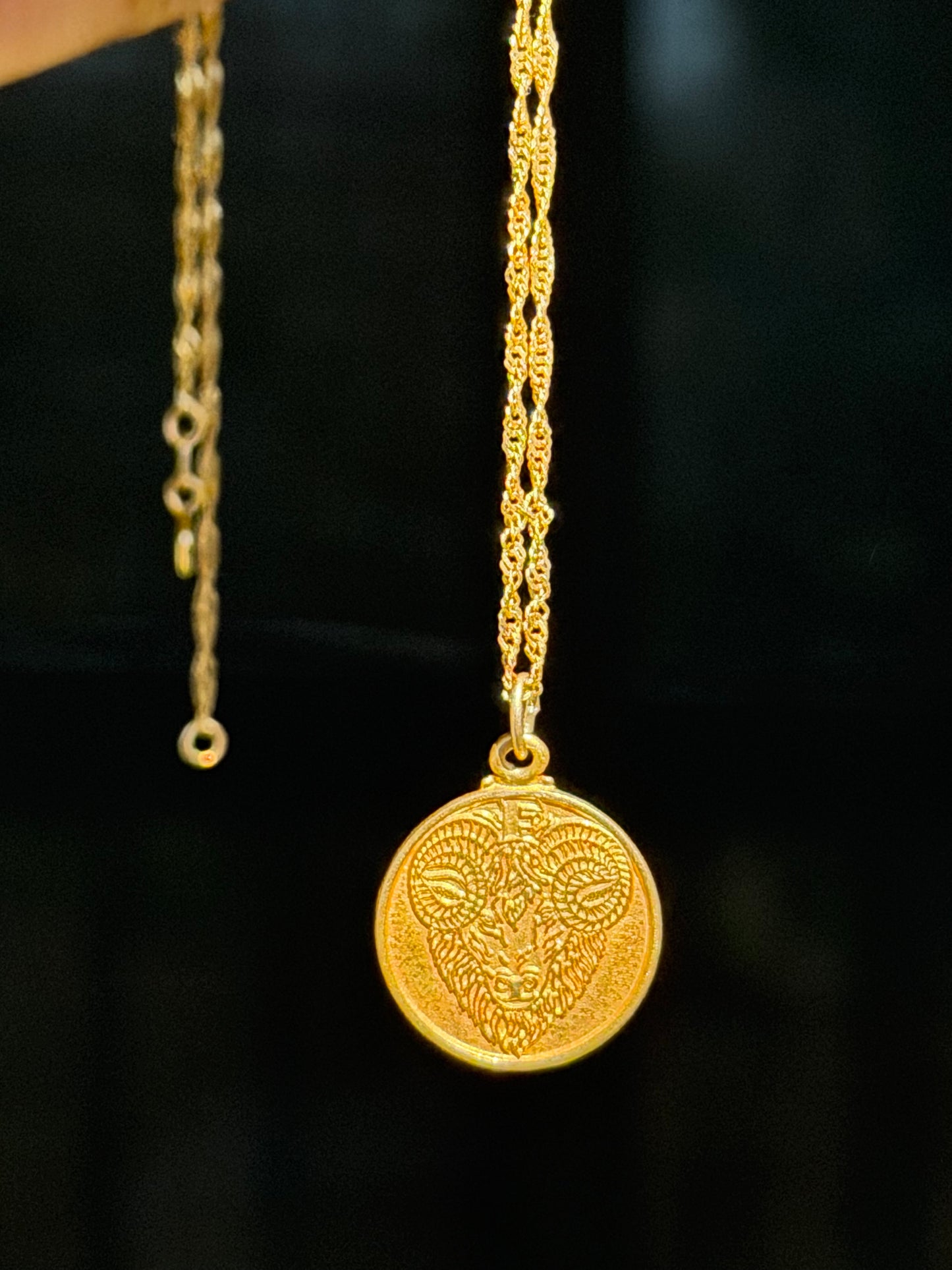 Vintage 14k Aries
Charm