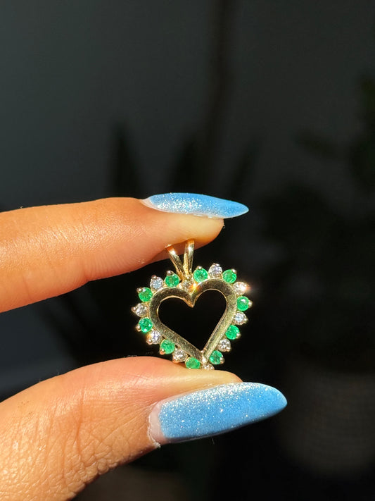 14k emerald and diamonds heart charm ✨