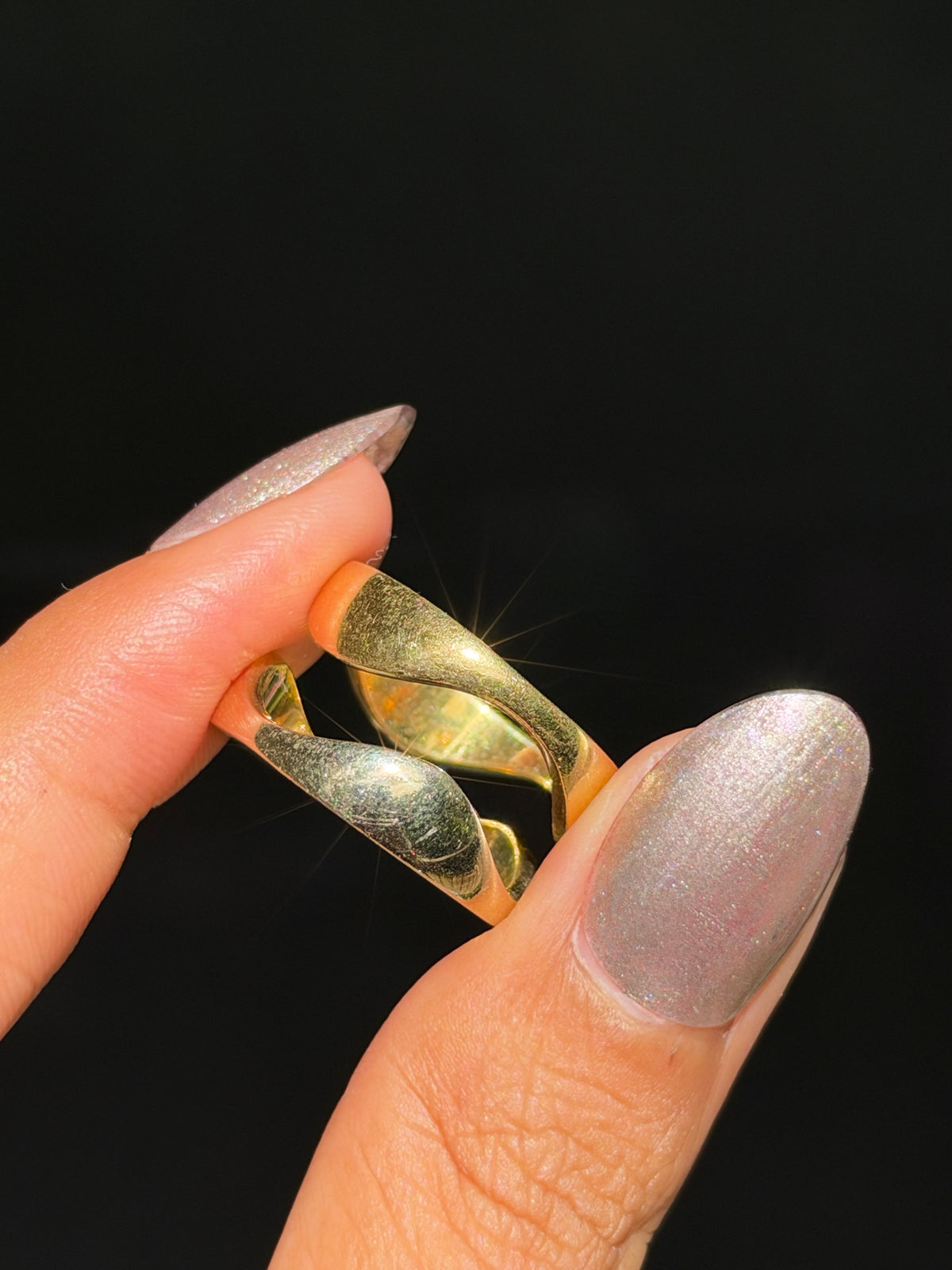 18k Foster & Son curved bands