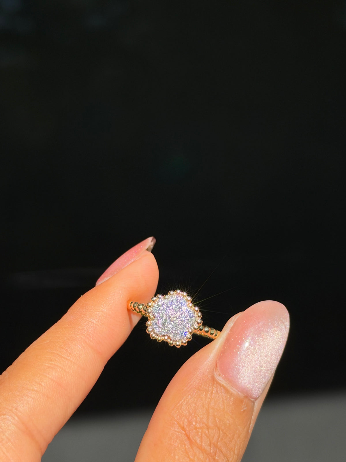 18k diamond flower ring
