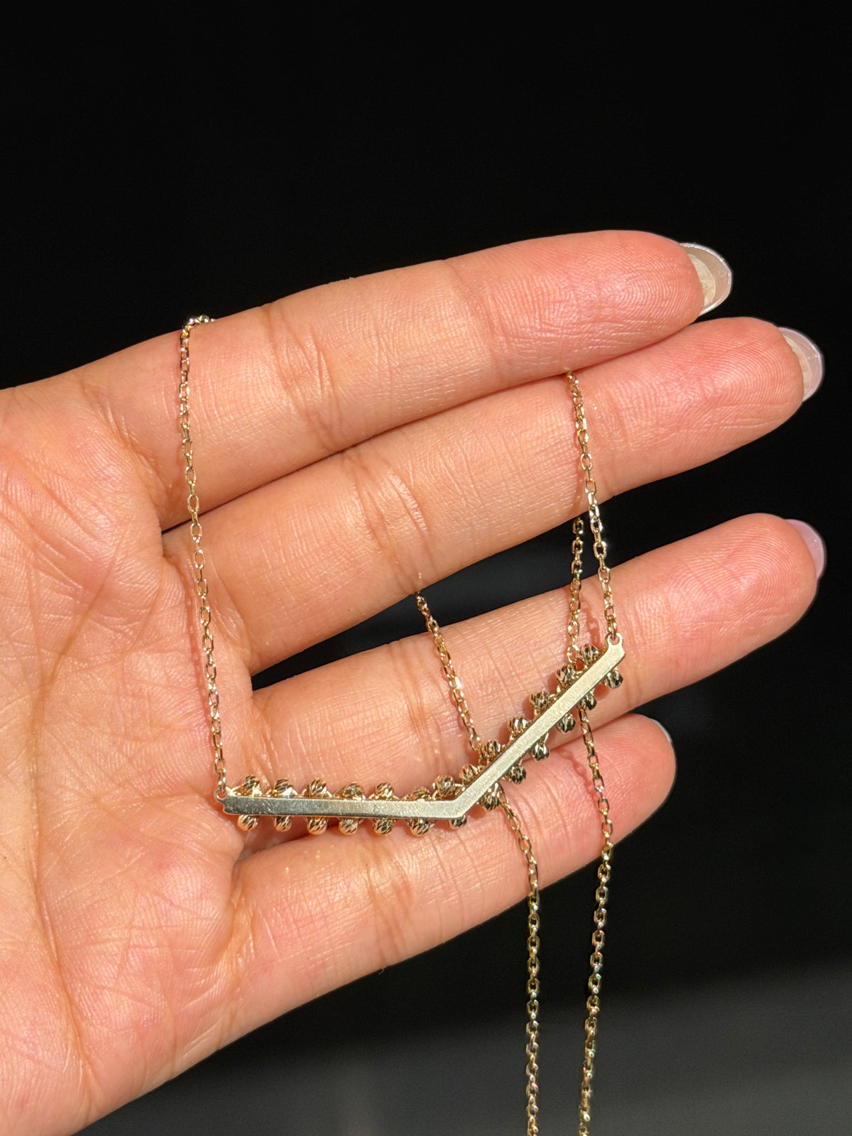 14k V necklace