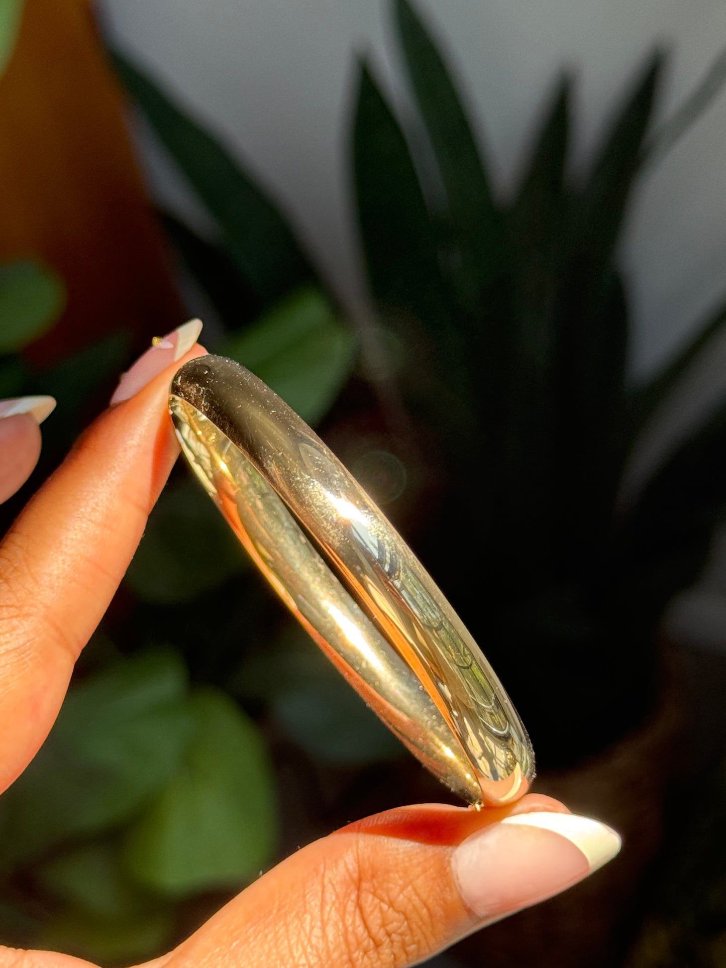Glowy 14k Wide Hinged bangle