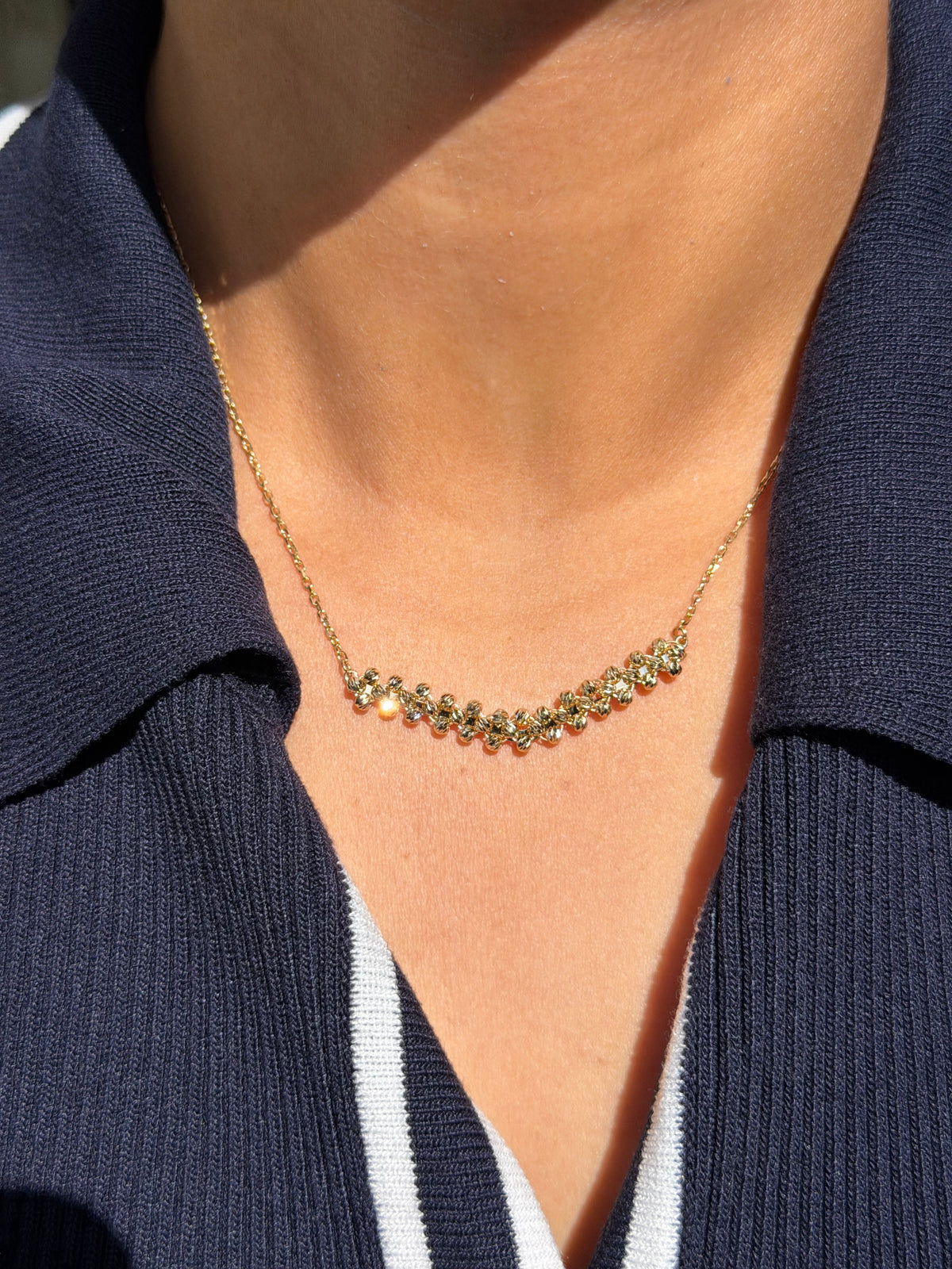 14k V necklace