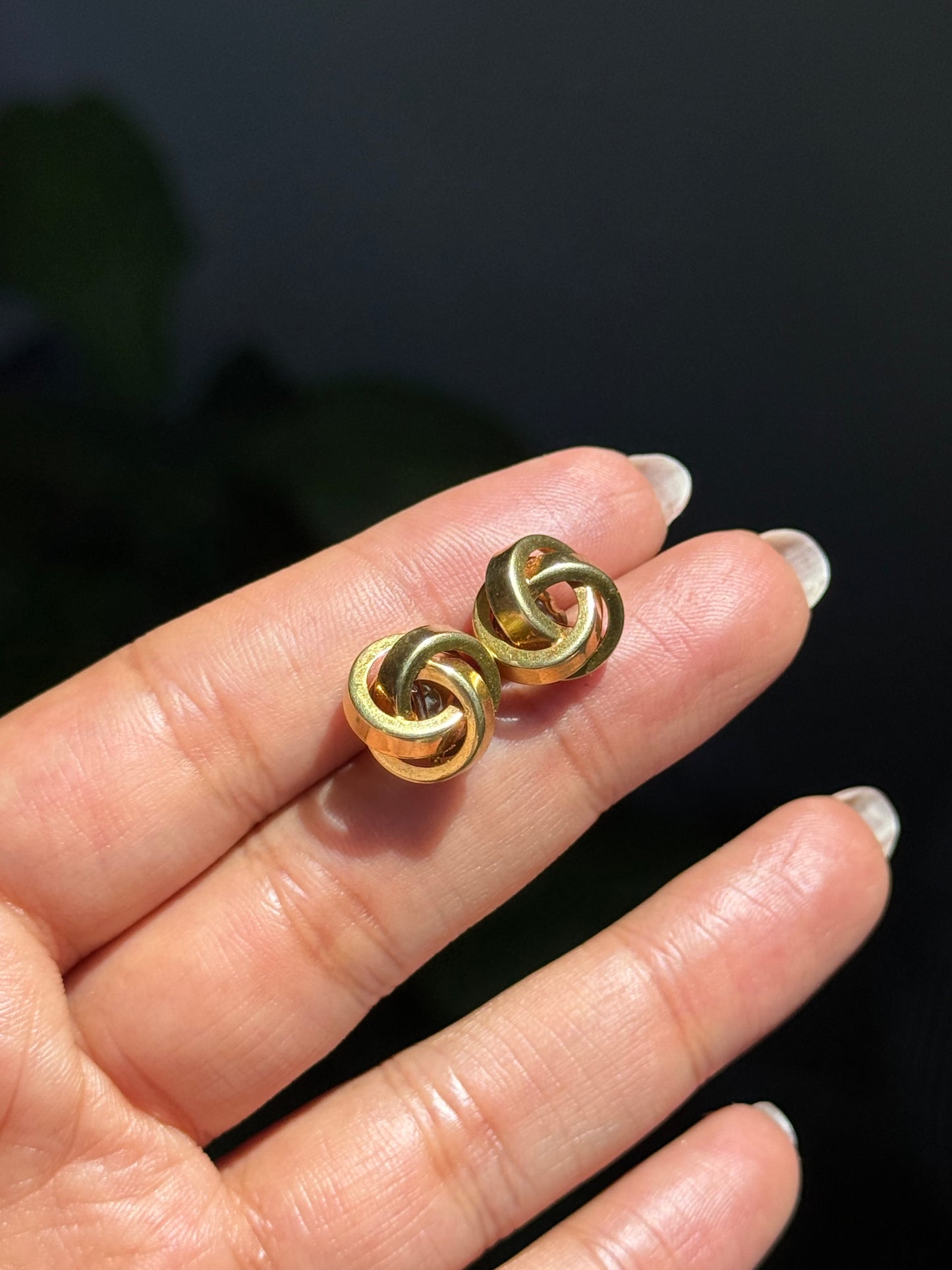 Vintage Chunky 14k knotted earrings