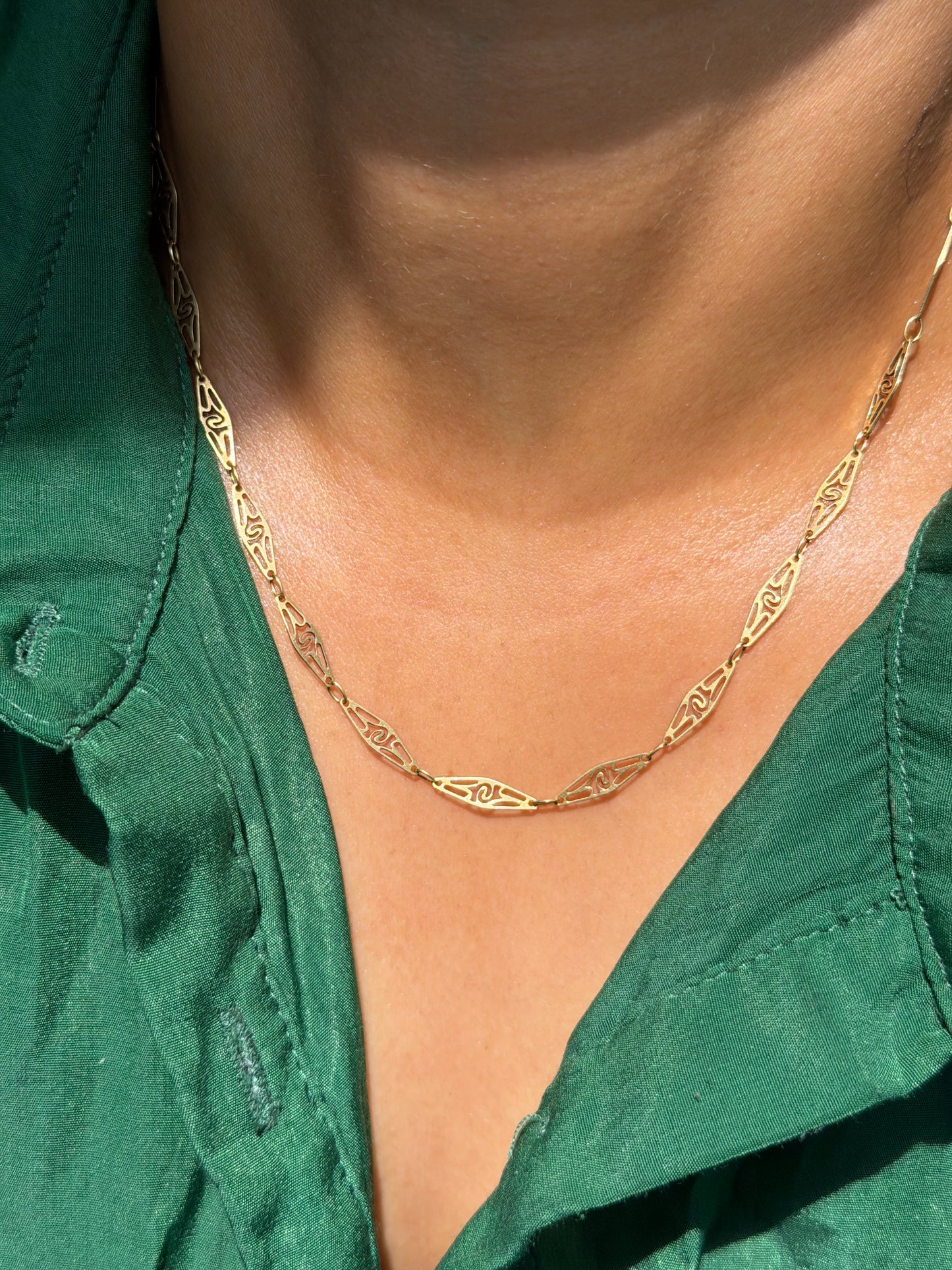 vintage 18k Italian filigree link chain