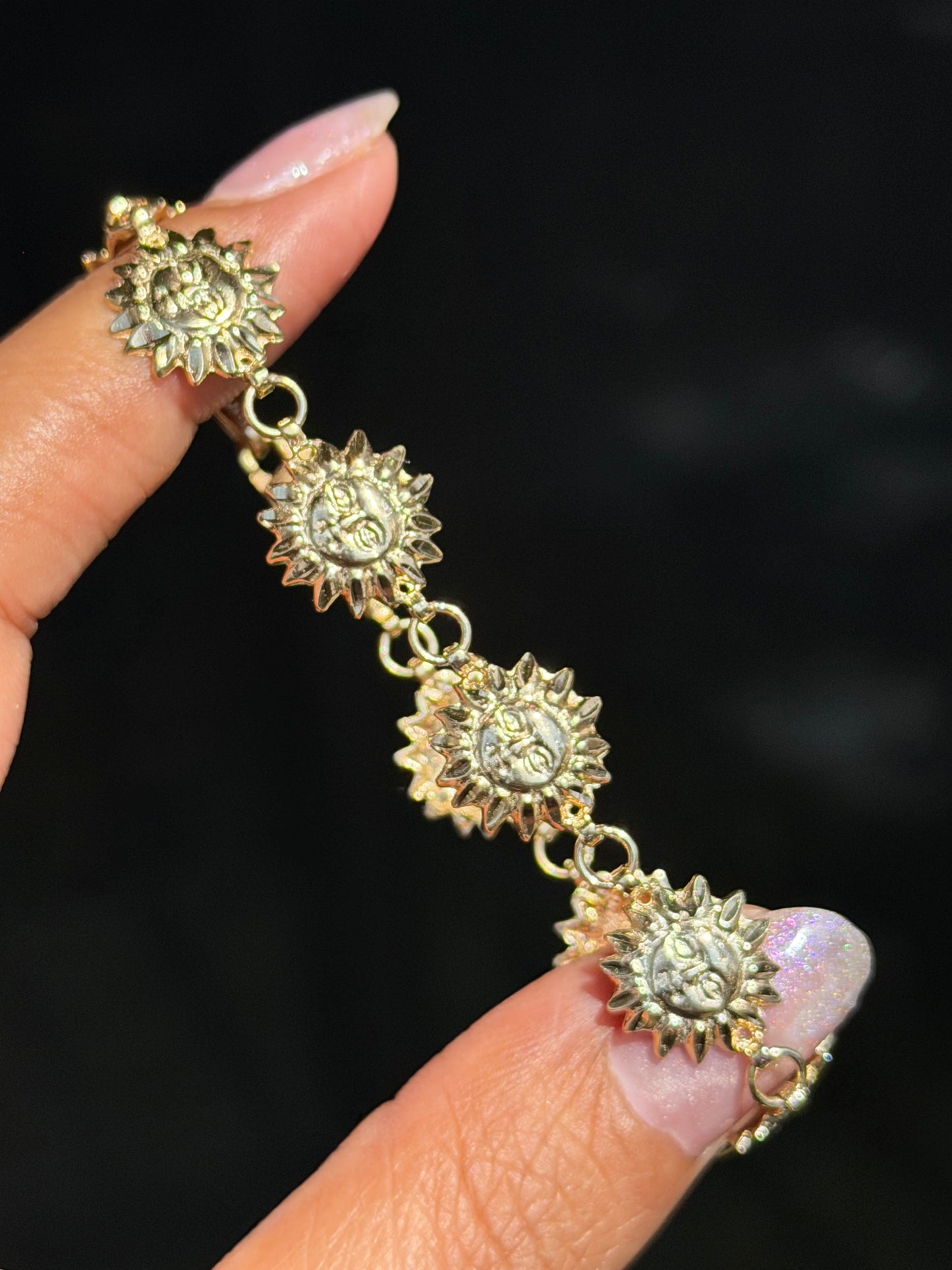 14k Sun face bracelet ✨