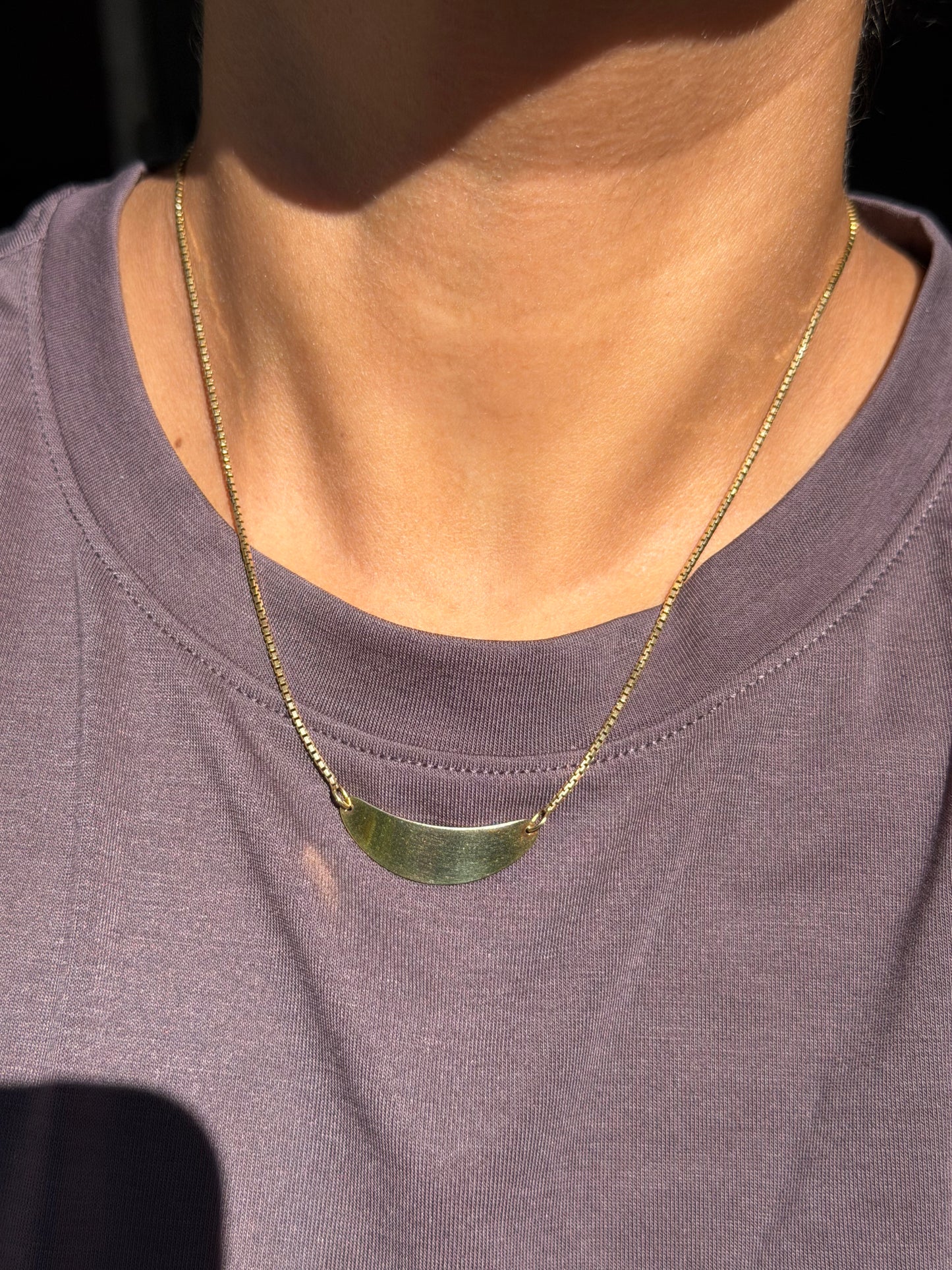 14k Italian curved crescent moon 🌙 Necklace