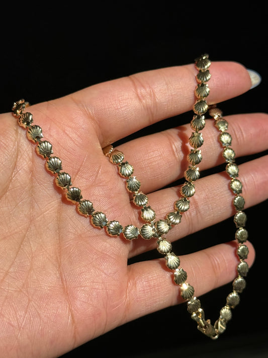 14k  Scallop shell double sided necklace