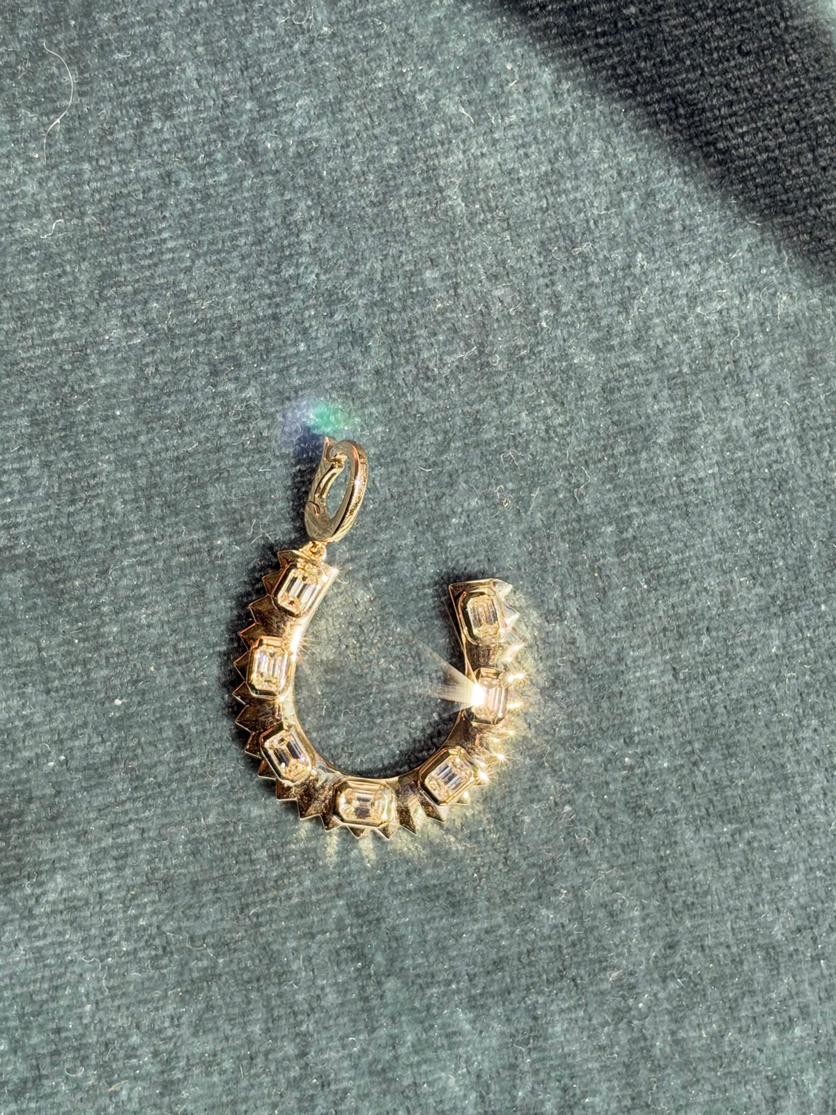 14k 0.64tcw horseshoe diamond charm