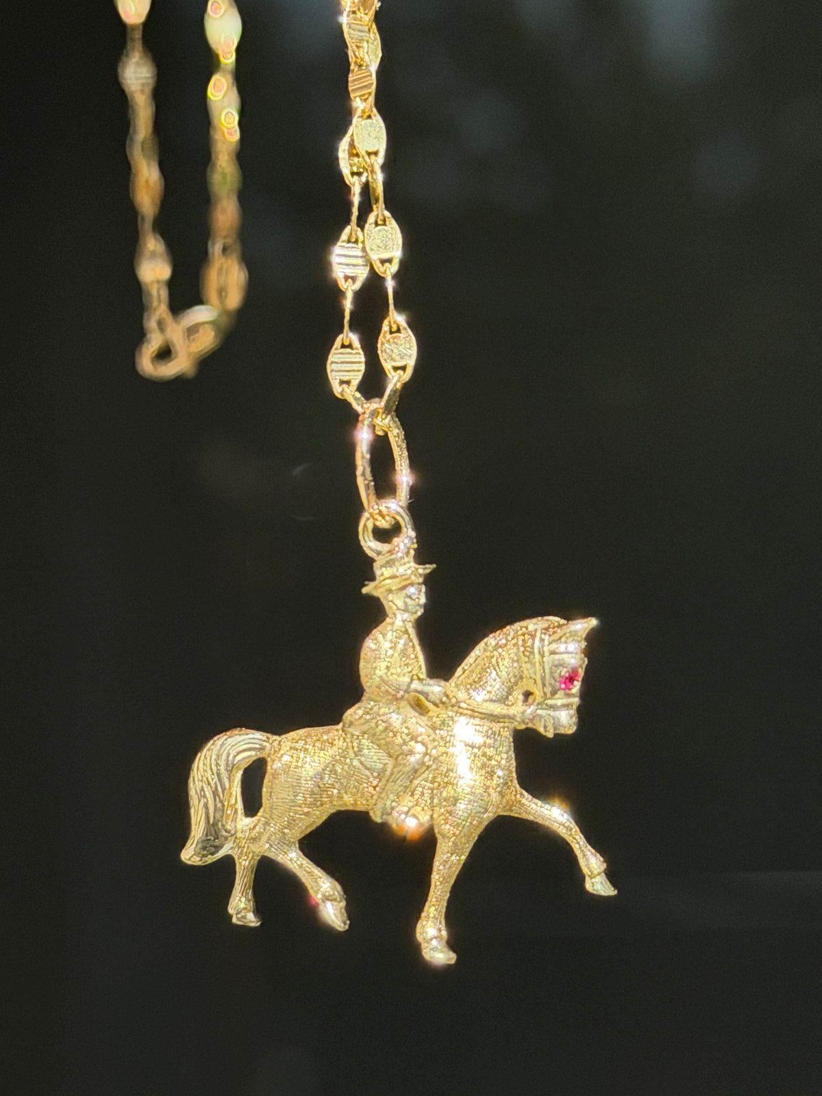 14k 3D horse charm
