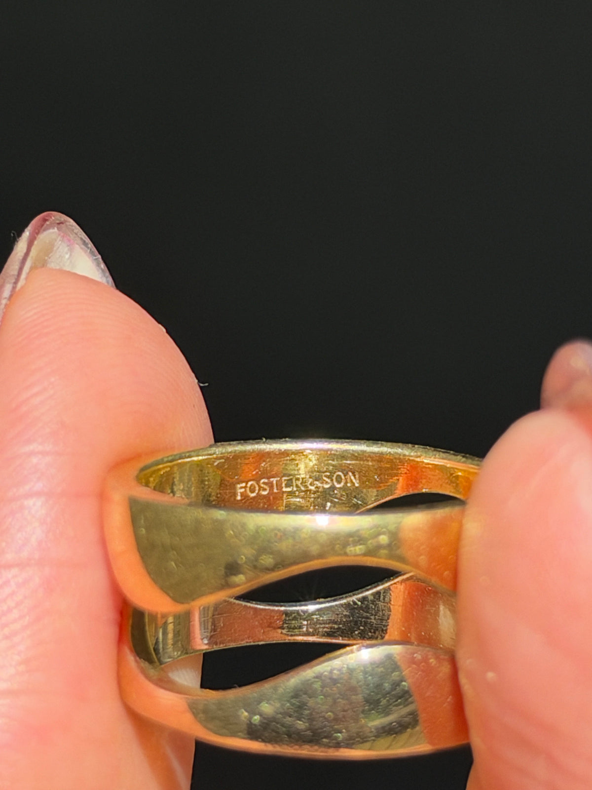 18k Foster & Son curved bands