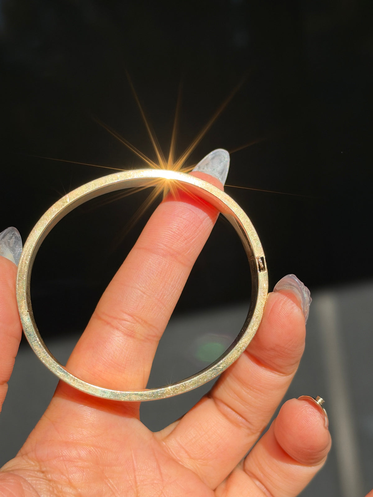 Vintage 14k wide etched hand engraved hinged bangle ✨